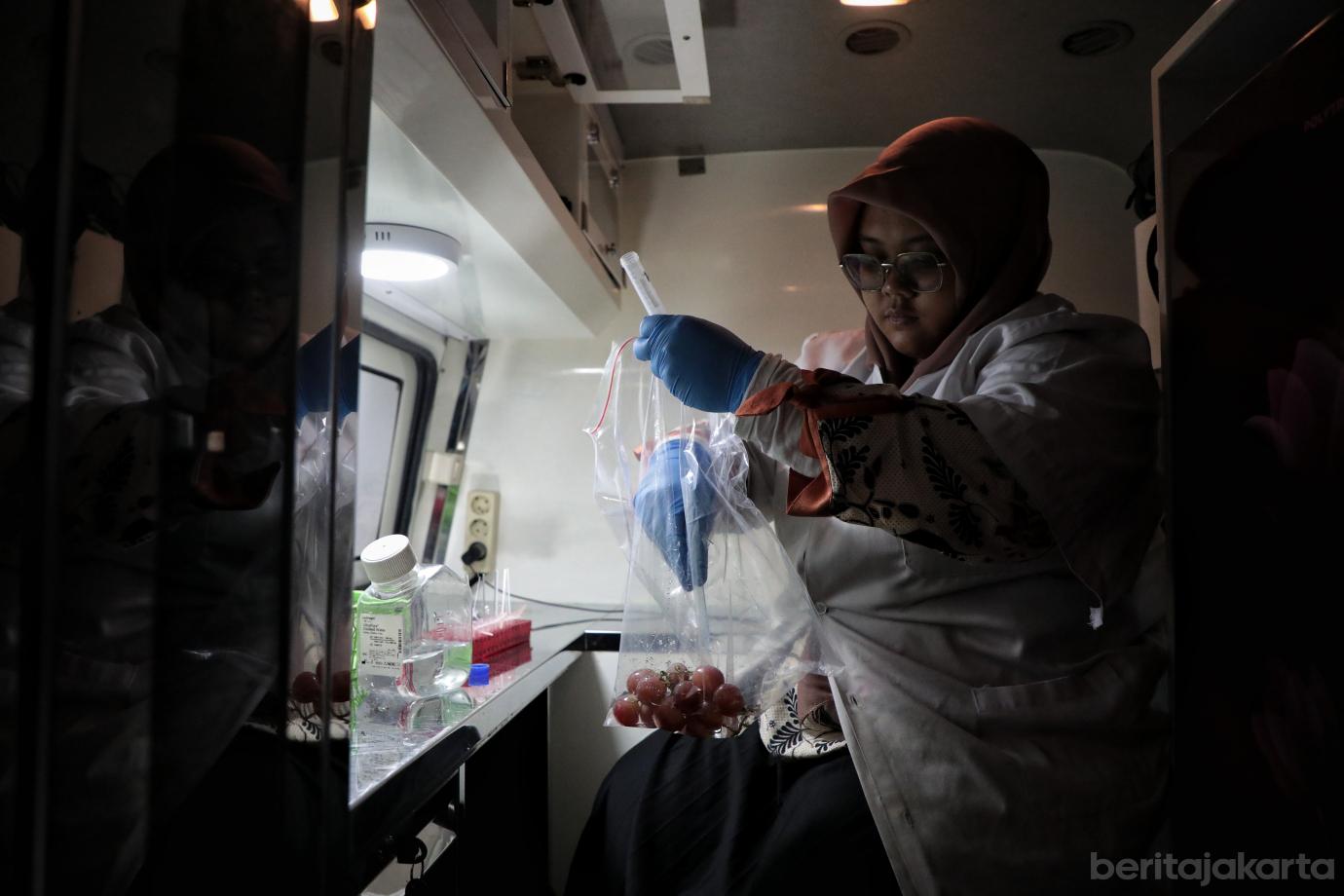 6.Sudin KPKP Jakbar Lakukan Monitoring Pengawasan Produk