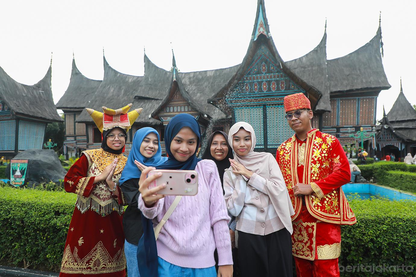 Tmii libur lebaran 2026 06