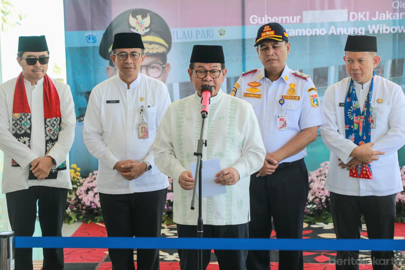 7 peresmian pelabuhan pari