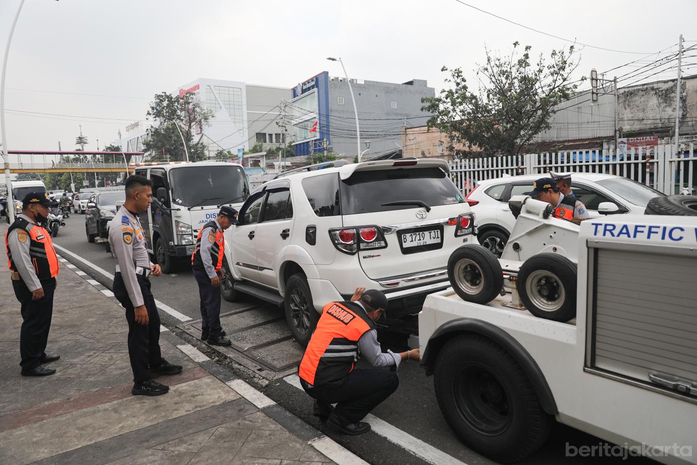 Razia Parkir Liar Jatinegara 4