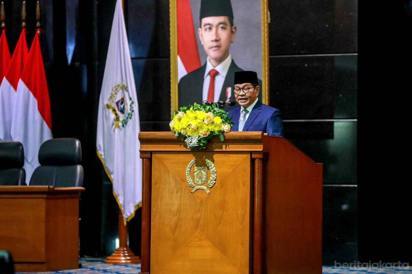 <?//= $potret[0]->photo_filename ?>