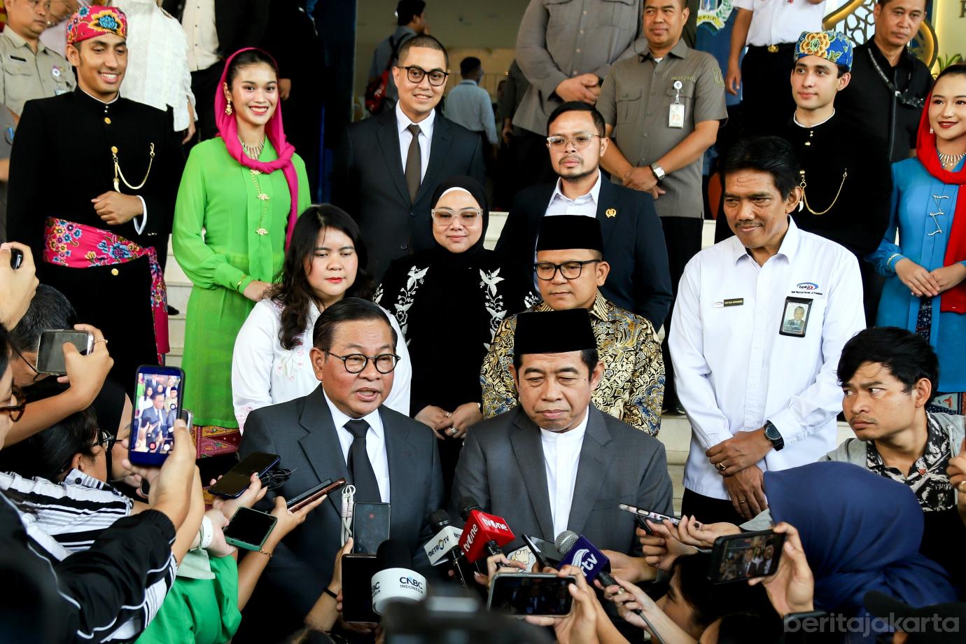 6halalbihalal dprd dki