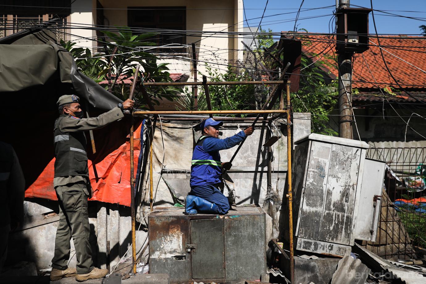 Bangunan Liar Plaza Indo 7