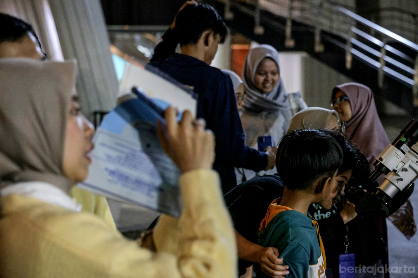 6 Piknik Malam bersama Bulan dan Jupiter di Taman Ismail Marzuki 6