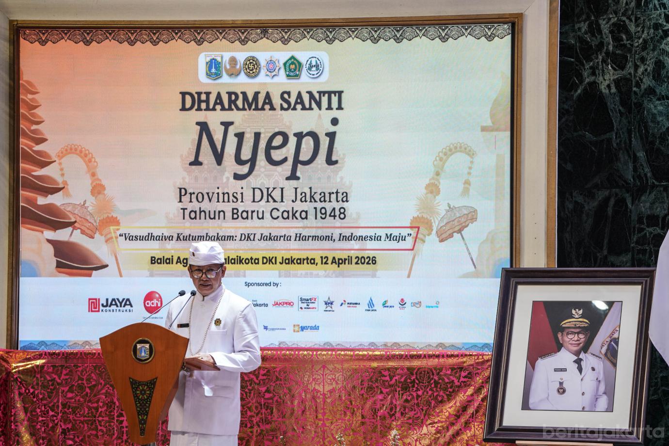 2 Wagub Rano Karno Ikuti Dharma Santi Nyepi 2