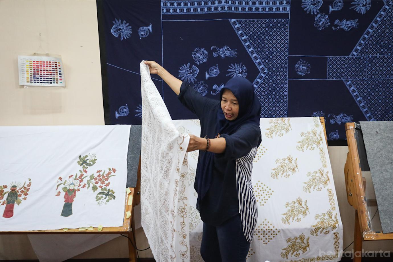 Batik Betawi Hub 4