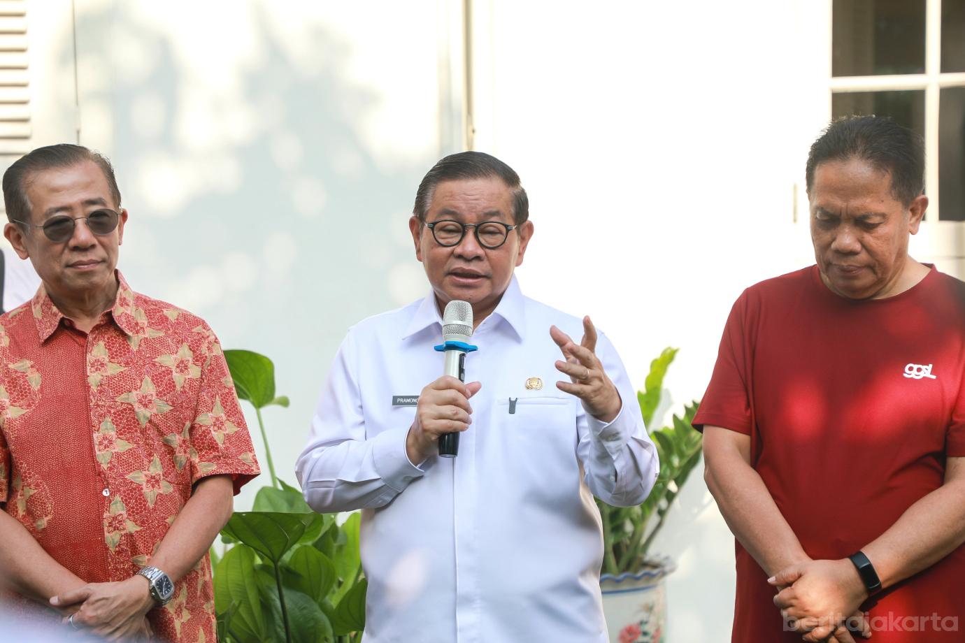 2 halalbihalal menteng