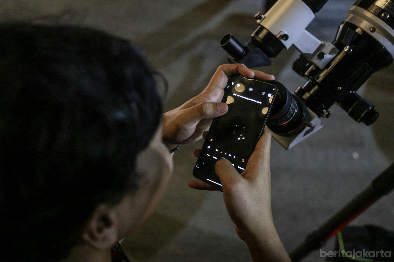 5 Piknik Malam bersama Bulan dan Jupiter di Taman Ismail Marzuki 5
