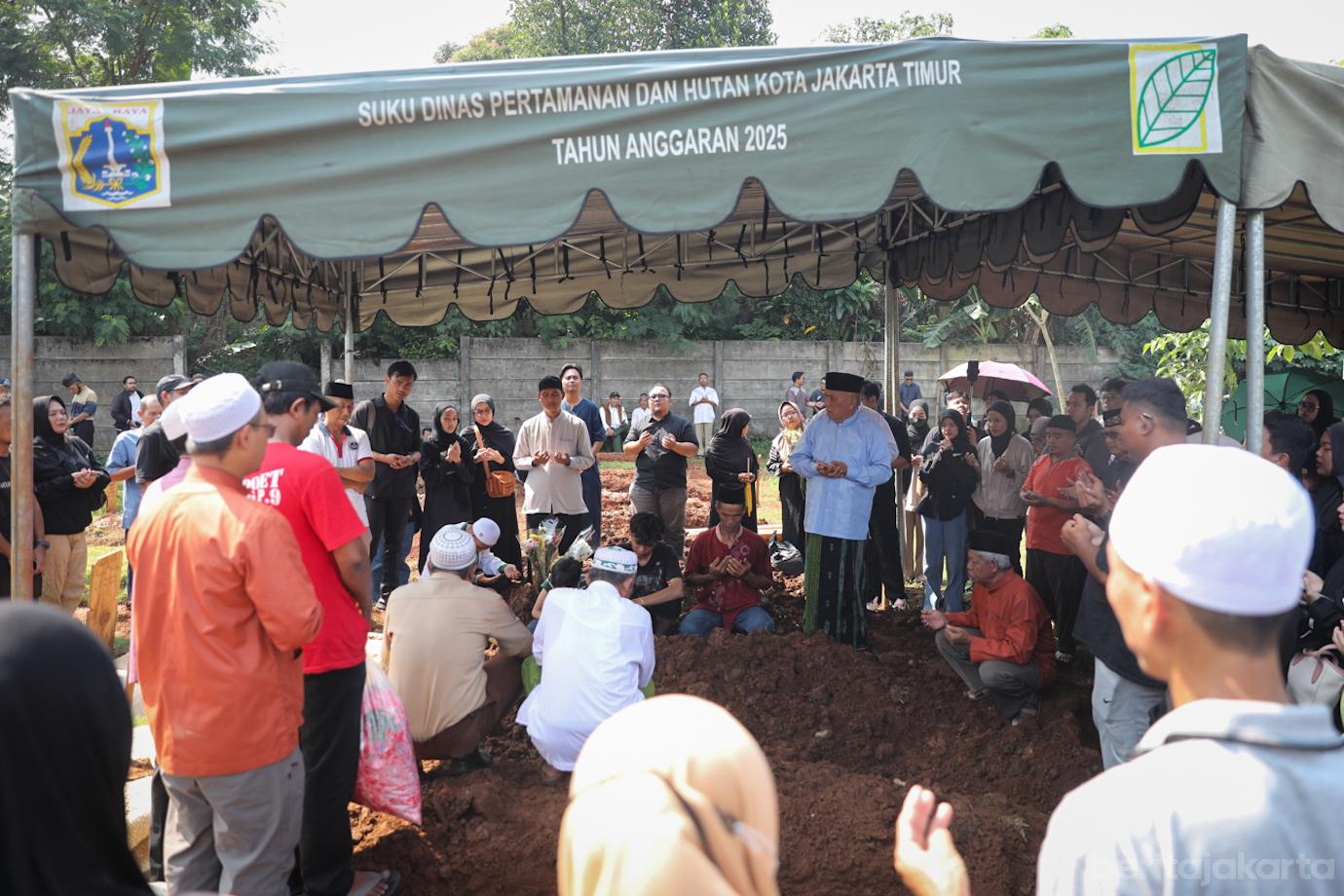 Pemakaman Korban Laka KRL 3