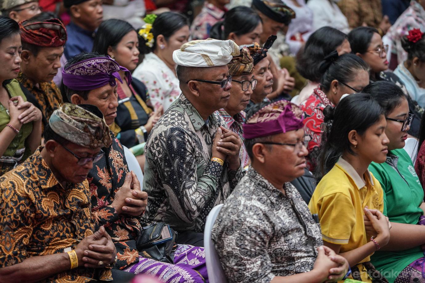 3 Wagub Rano Karno Ikuti Dharma Santi Nyepi 3