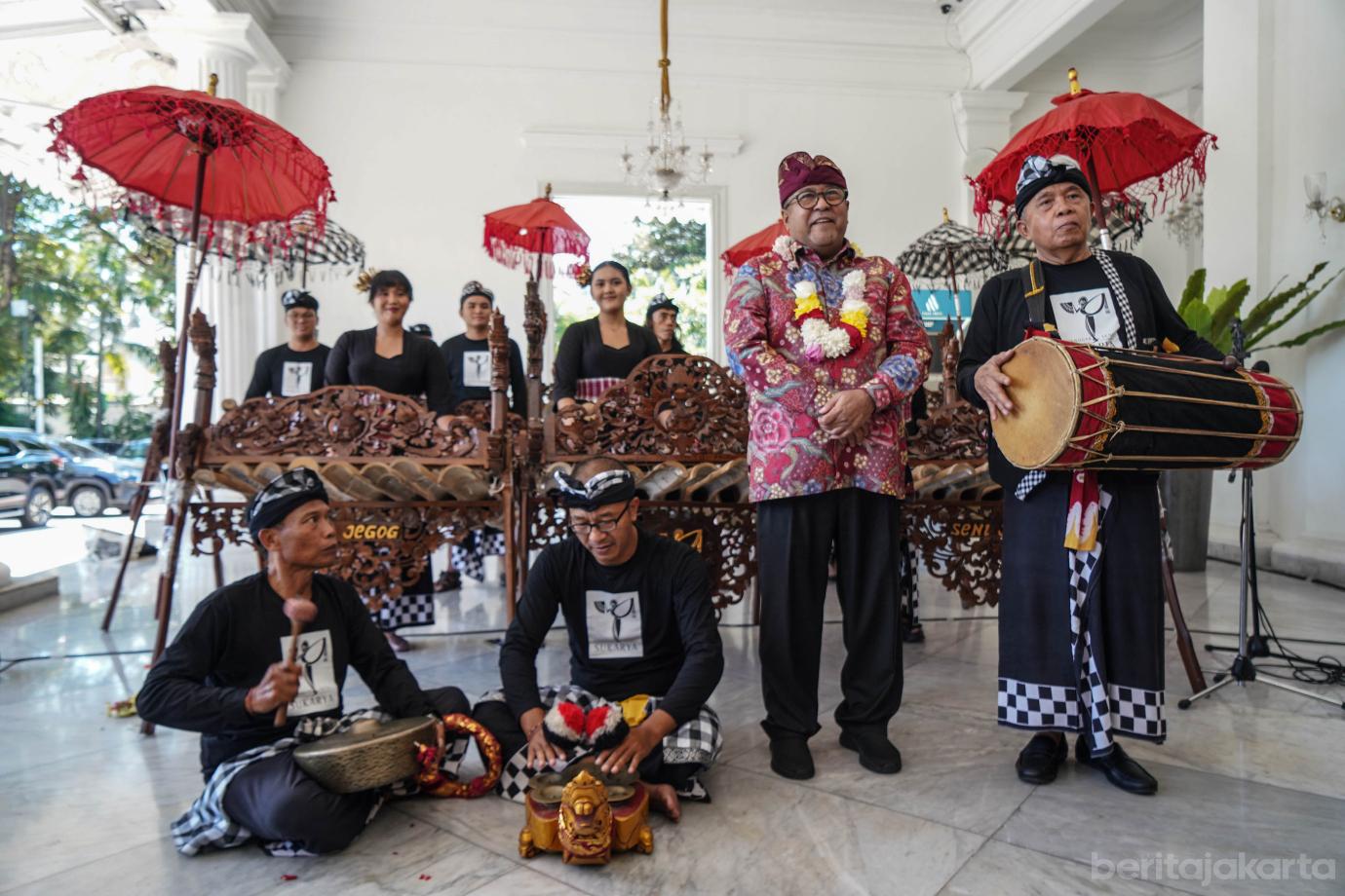 7 Wagub Rano Karno Ikuti Dharma Santi Nyepi 7