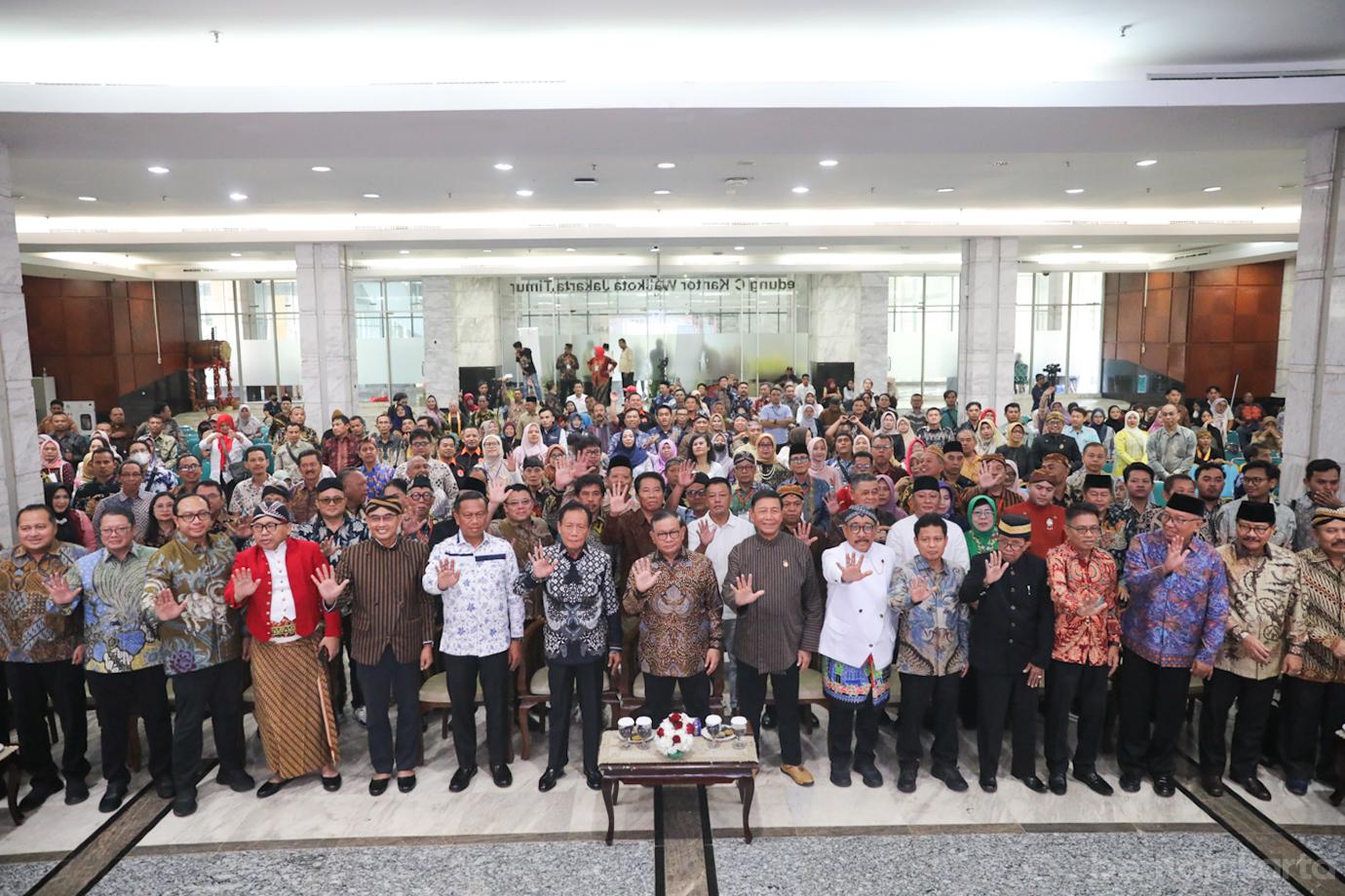 <?//= $potret[0]->photo_filename ?>