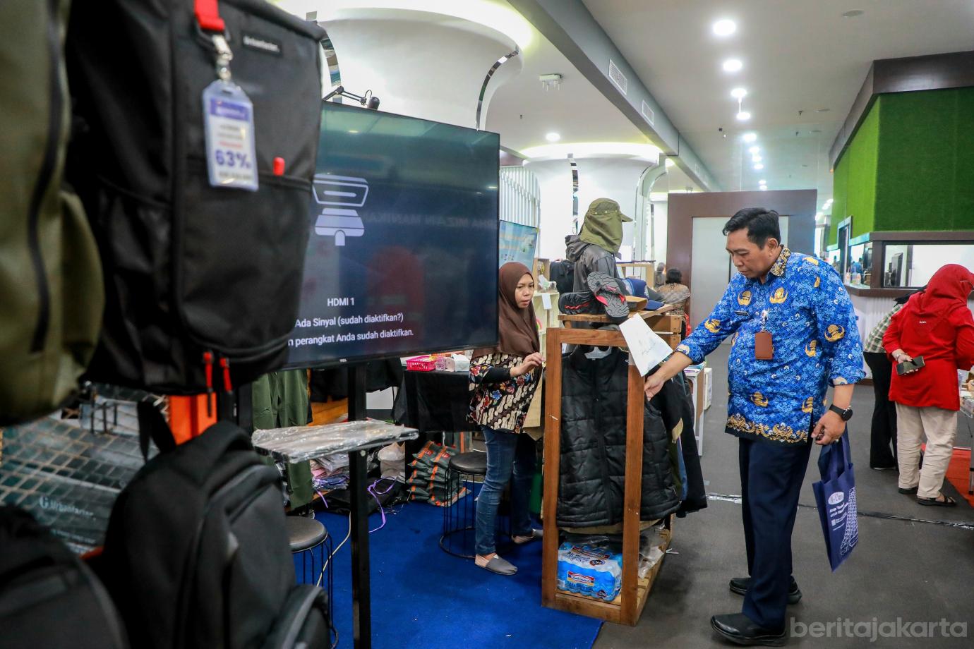 <?//= $potret[0]->photo_filename ?>