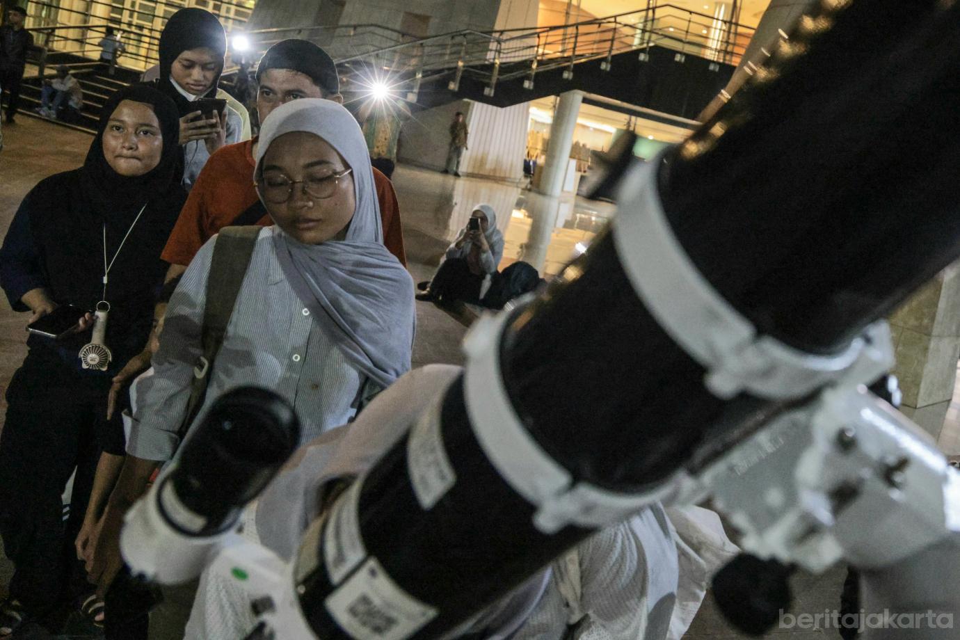 2 Piknik Malam bersama Bulan dan Jupiter di Taman Ismail Marzuki 2