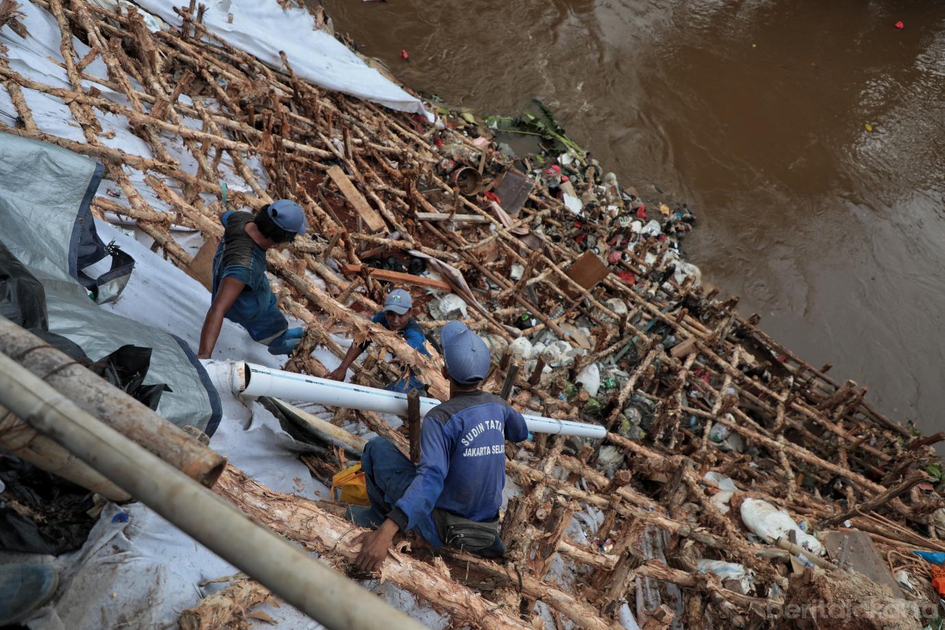 <?//= $potret[0]->photo_filename ?>