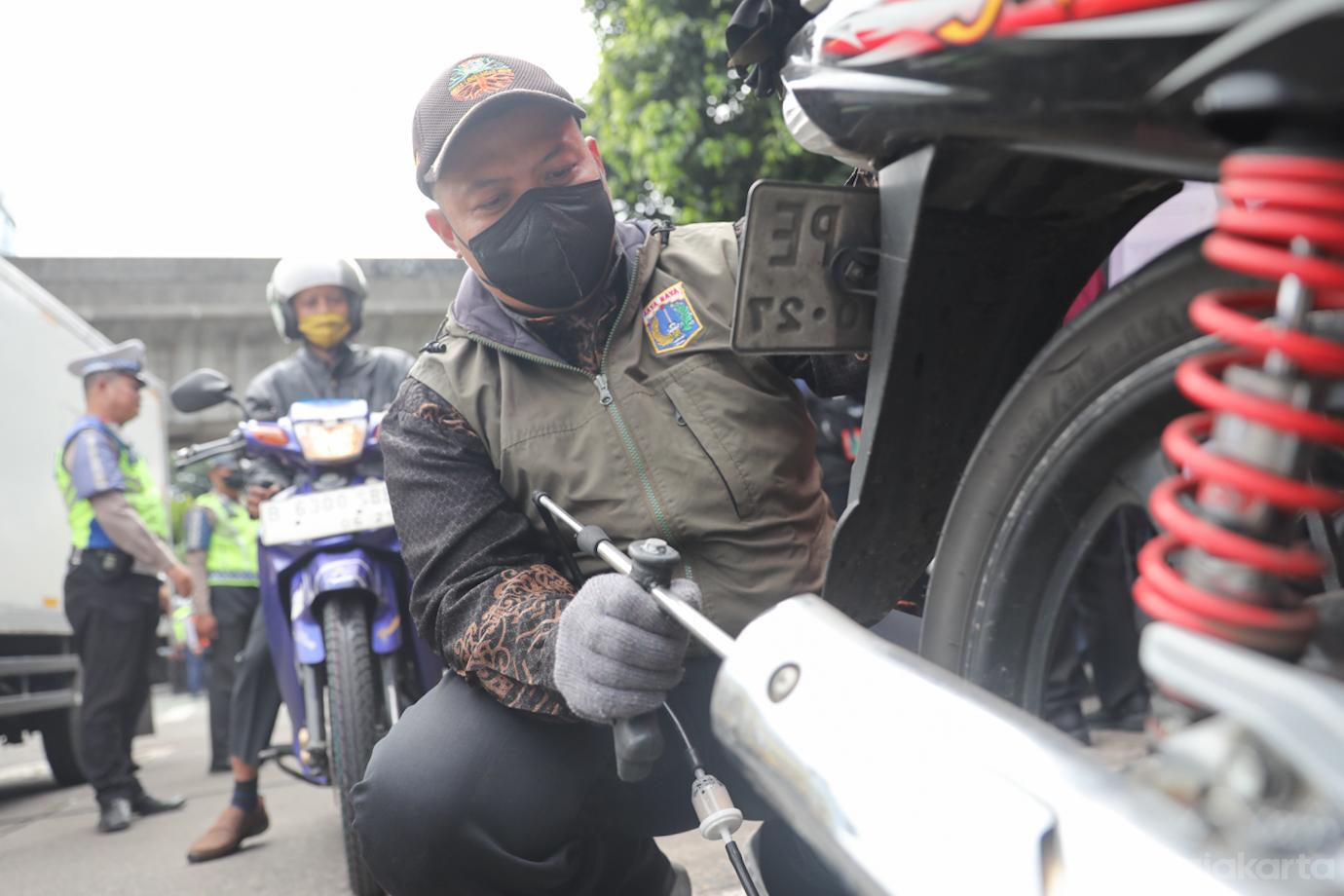 Uji Emisi Sudin LH Jaksel 2