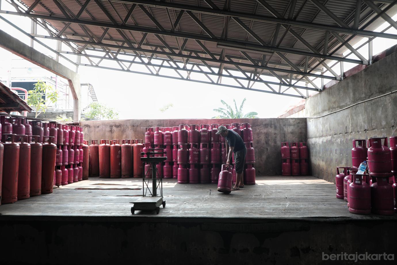 2.Pemprov DKI Pastikan Stok LPG Non Subsidi Aman