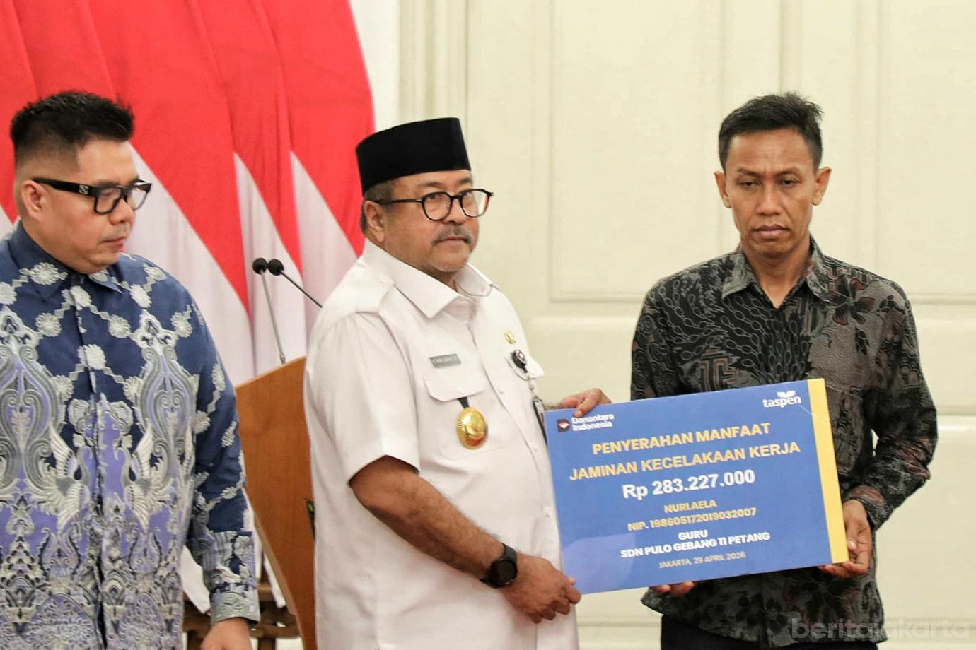 <?//= $potret[0]->photo_filename ?>