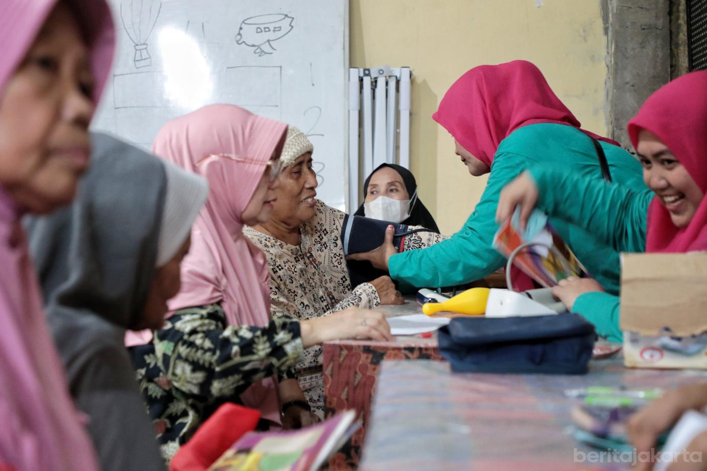 6.Pemeriksaan Kesehatan Lansia