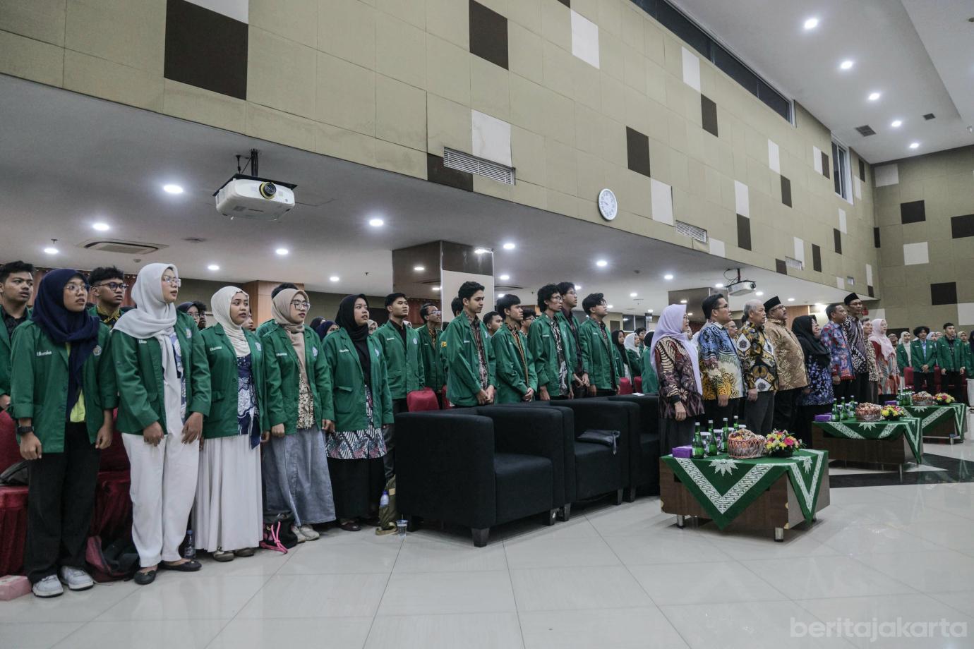 1 Rano Karno serahkan KJMU ke Mahasiswa UHAMKA 1