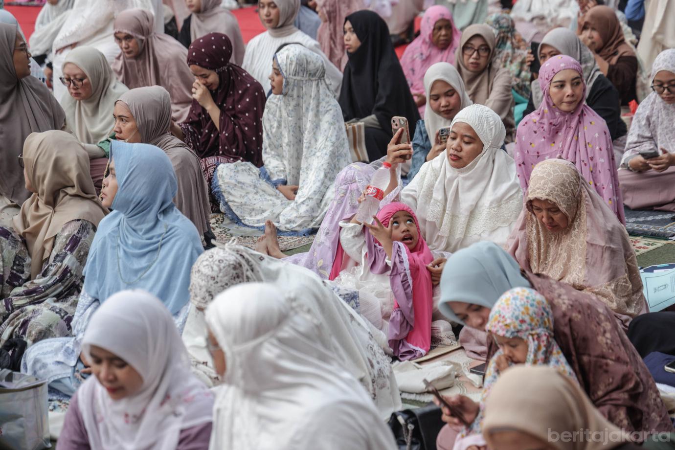 6 Pemprov DKI Jakarta menggelar Salat Idul Adha 1447 H 6