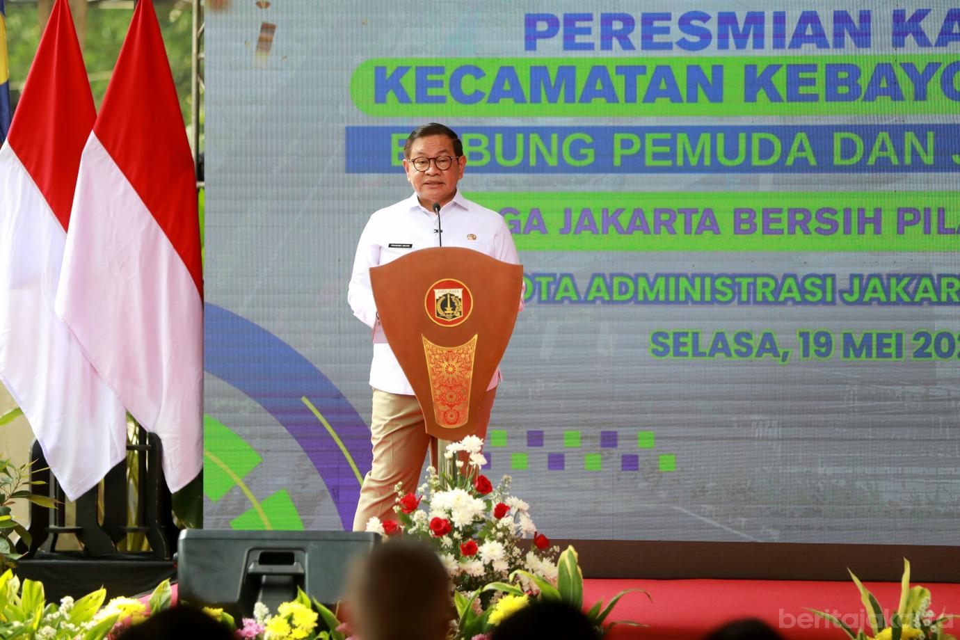 3 peresmian kantor camat keb baru