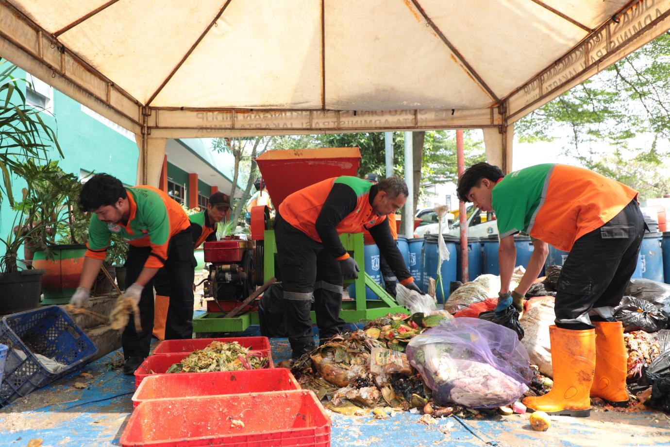 4.Komisi D DPRD DKI Dorong Road Map Penanganan Sampah Berkelanjutan