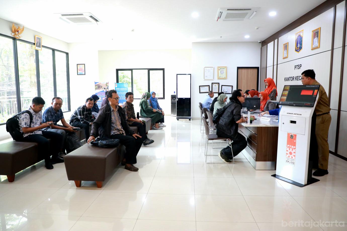9 peresmian kantor camat keb baru