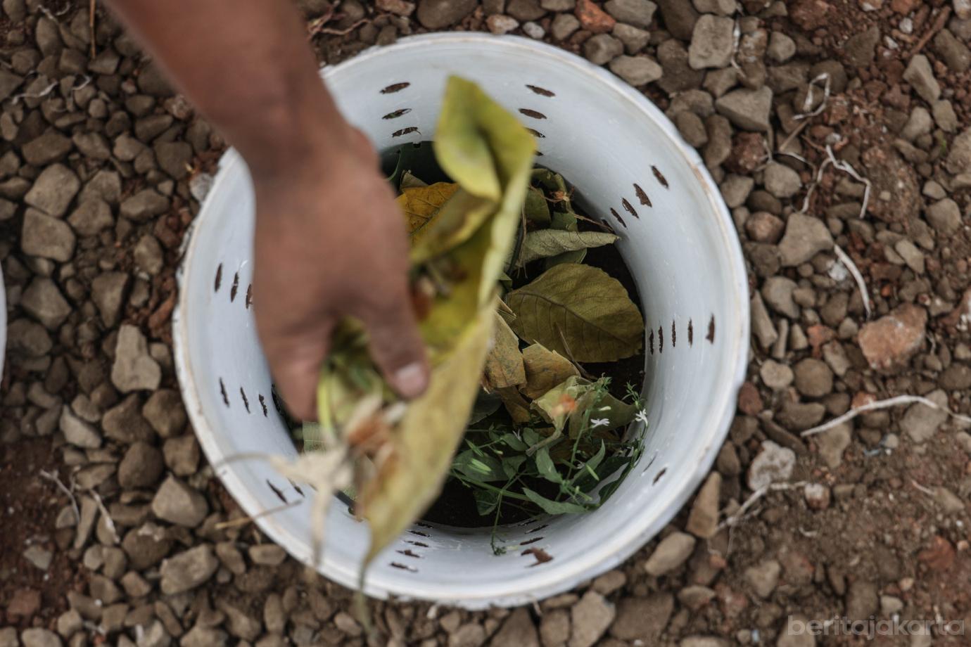 6 Kelurahan Tomang Kembangkan Pemanfaatan Lubang Biopori Mengurangi Sampah 6