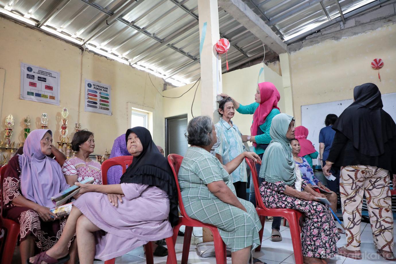 1.Pemeriksaan Kesehatan Lansia (1)