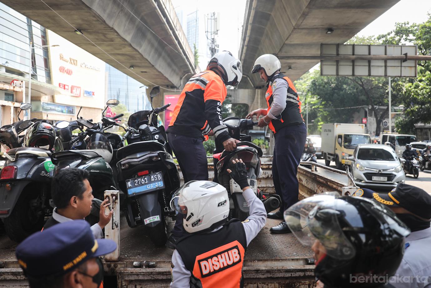 Penertiban Parkir Liar Satrio 7