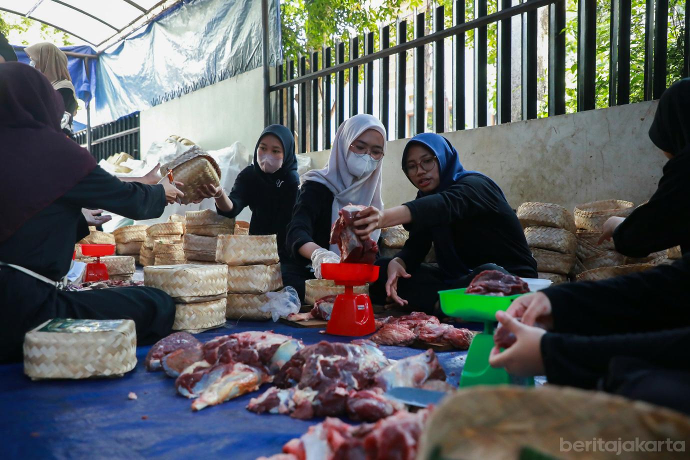 4 kurban wadah rotan
