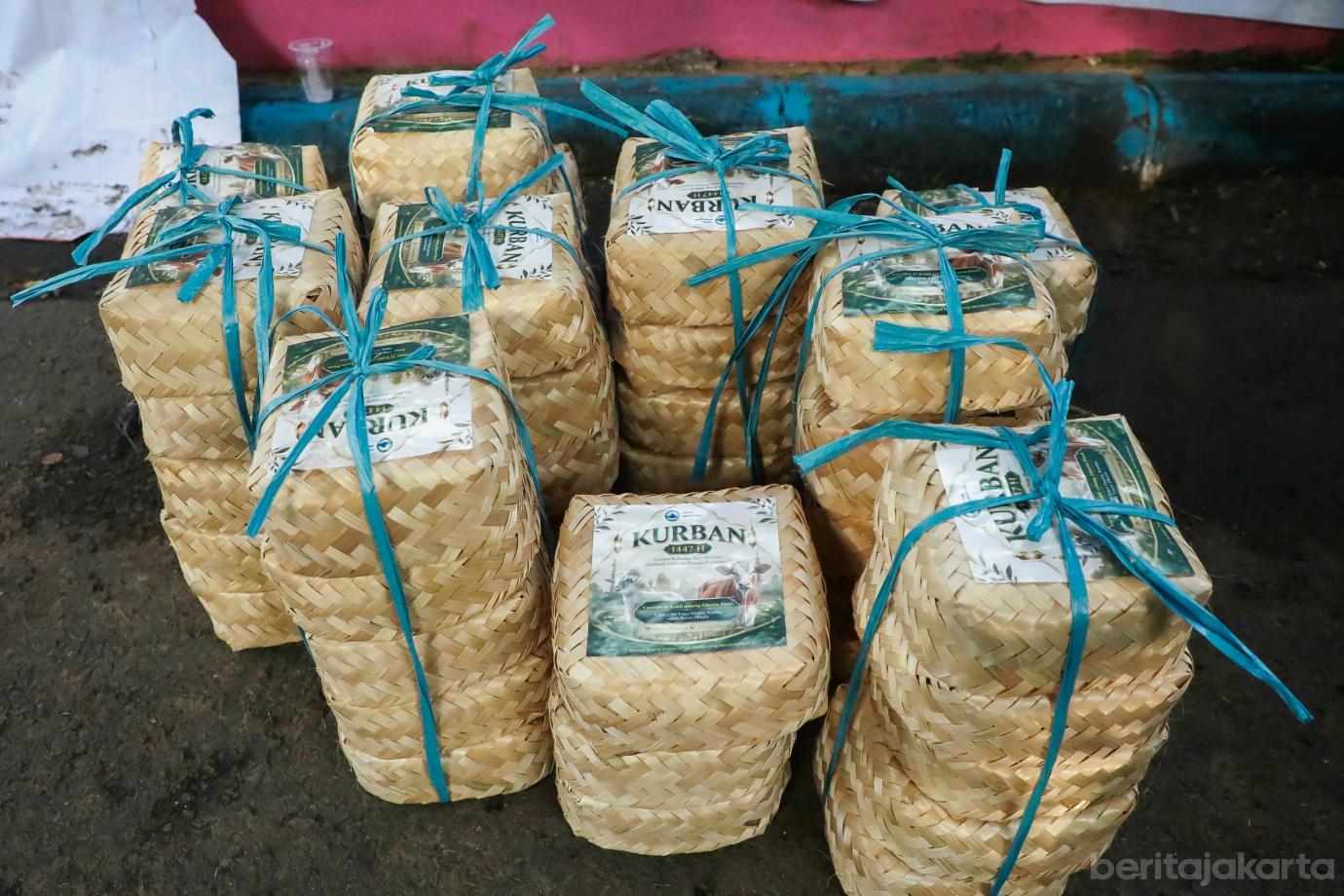 6 kurban wadah rotan