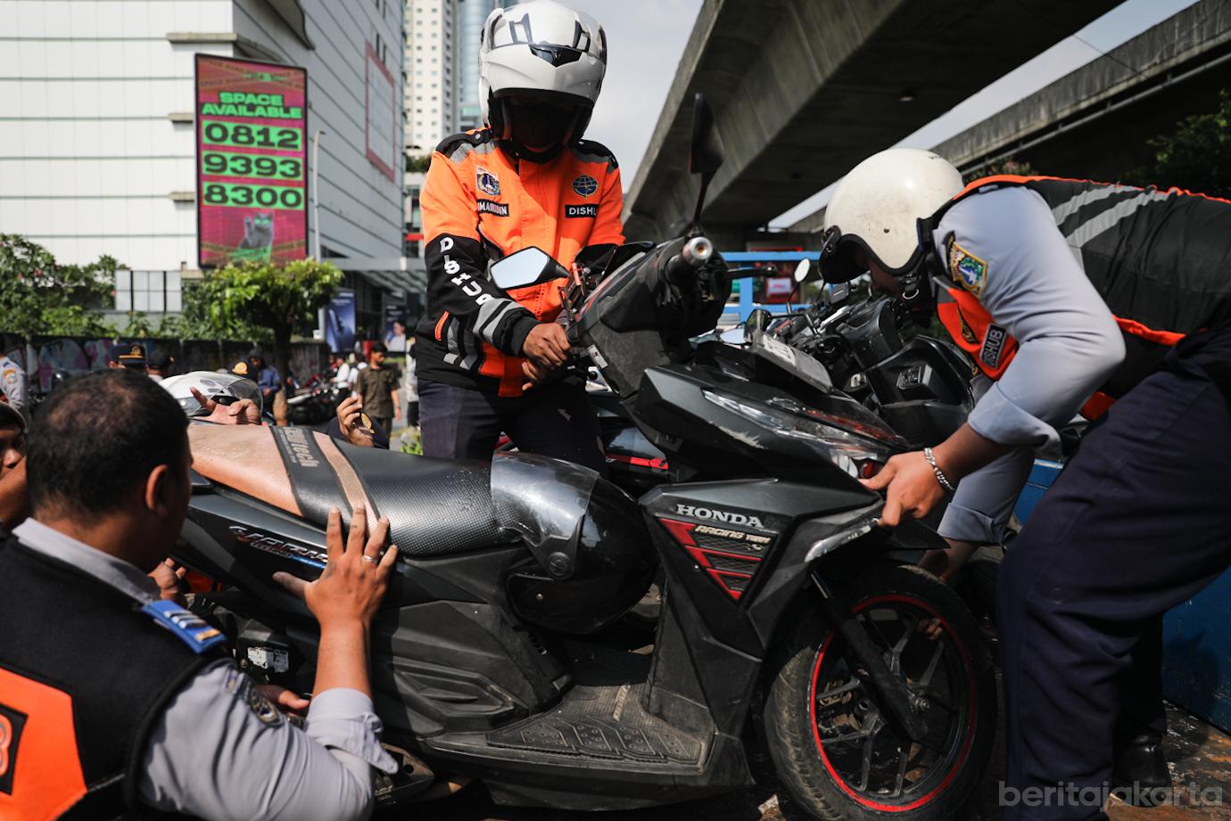 Penertiban Parkir Liar Satrio 4