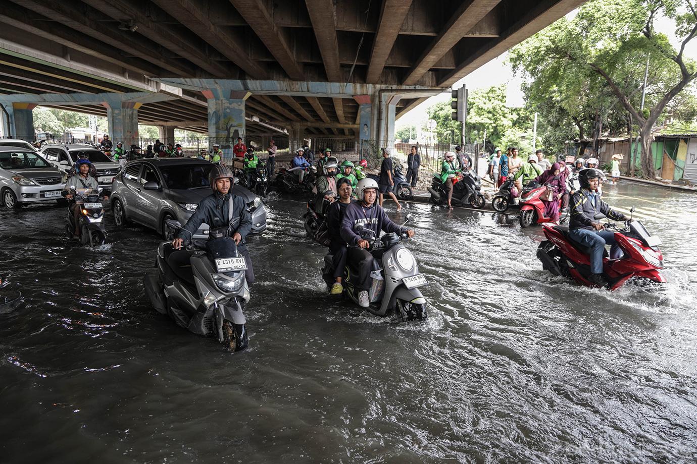 Genangan kembangan 01