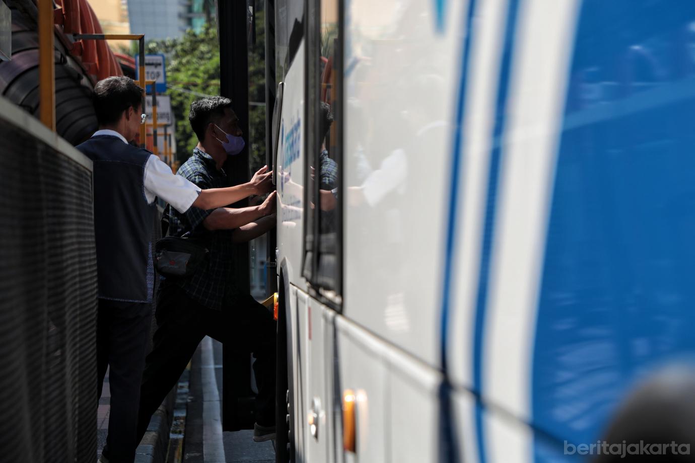 6.Rute PIK 2 Blok M Catat 1,4 Juta Pelanggan Dalam Setahun