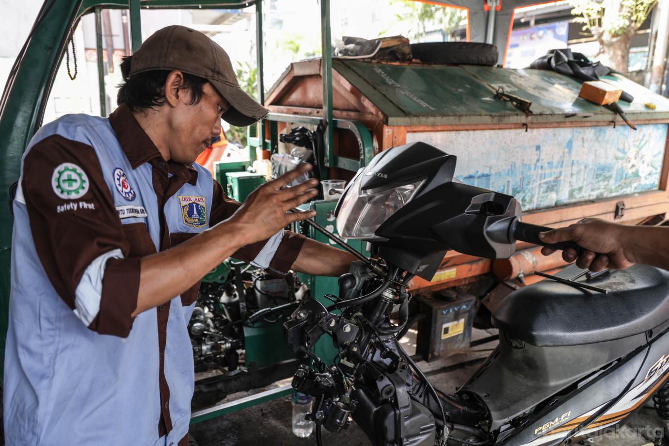 7 Warga Kali Anyar Ikuti Pelatihan MTU Service Ringan Sepeda Motor 7