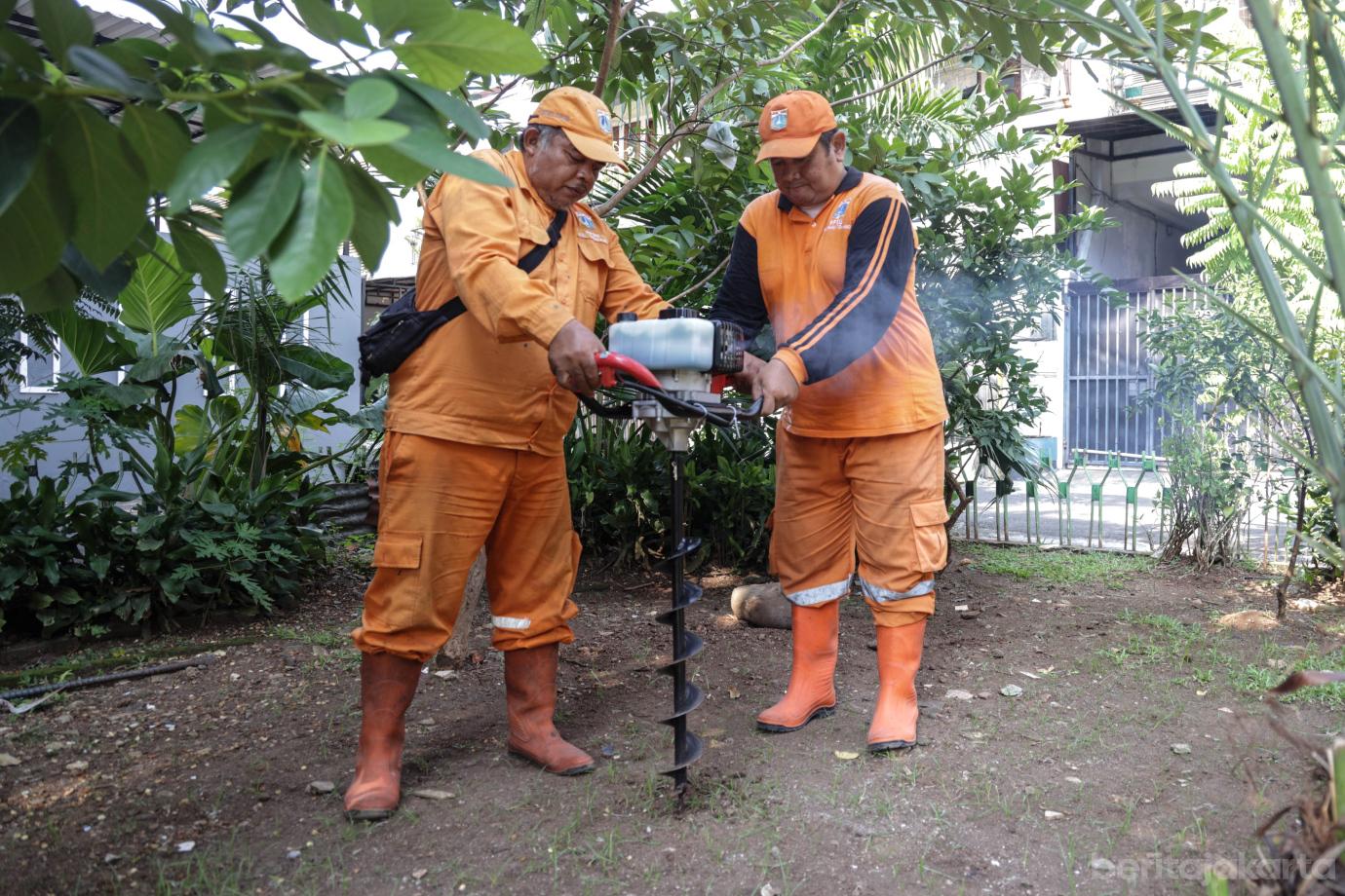 2 Kelurahan Tomang Kembangkan Pemanfaatan Lubang Biopori Mengurangi Sampah 2