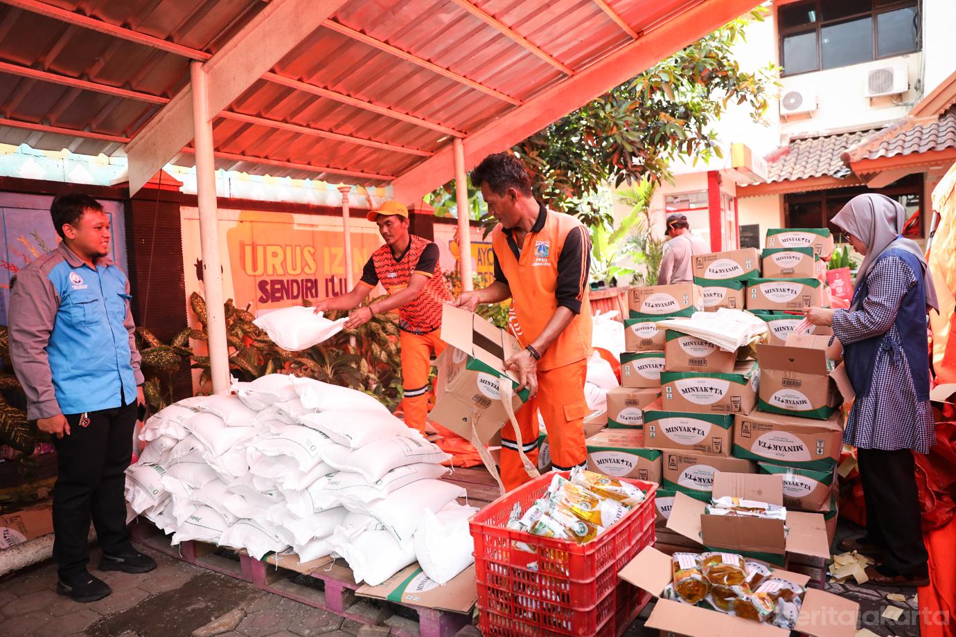 Pembagian Pangan Cipinang 2