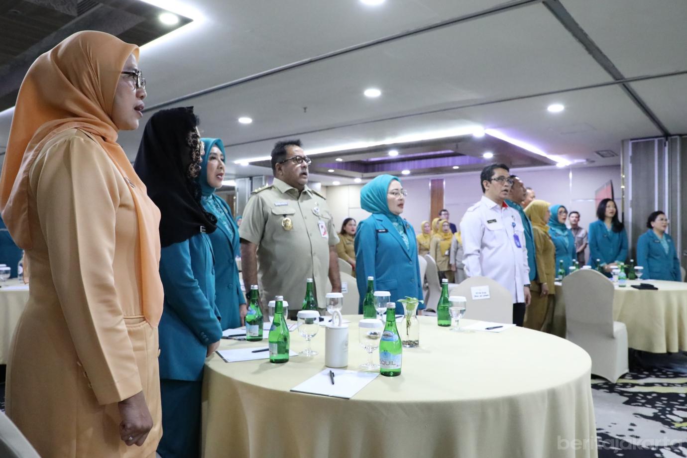 1.Rano Karno Buka Rakerda PKK DKI
