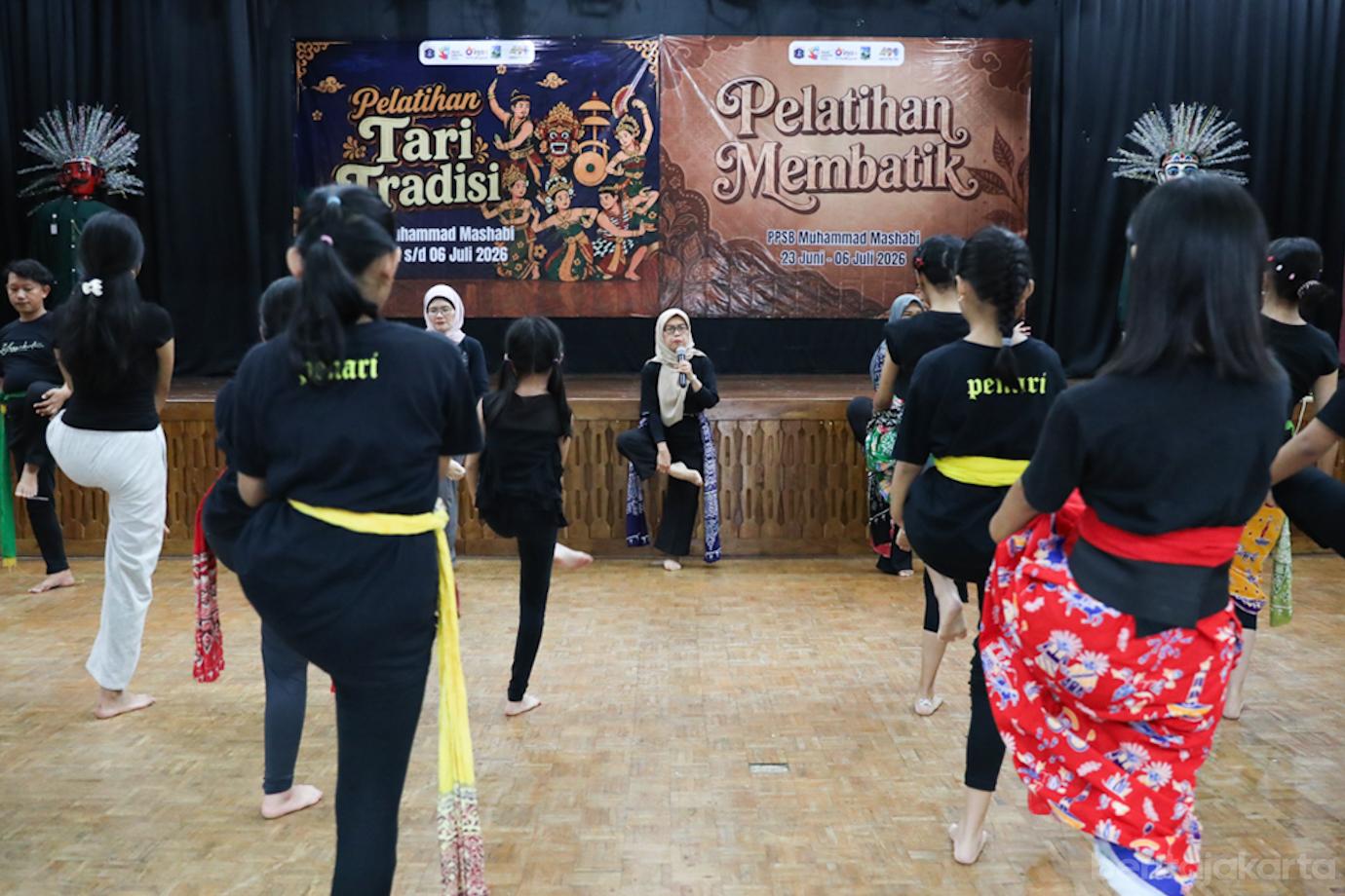 Pelatihan Tari Sudinbud Jakpus 2