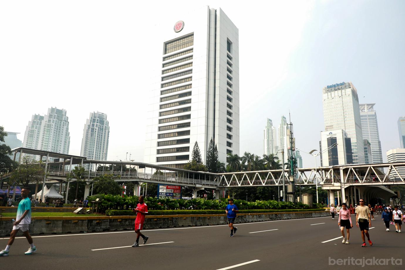 4 Pedestrian Deck Dukuh Atas