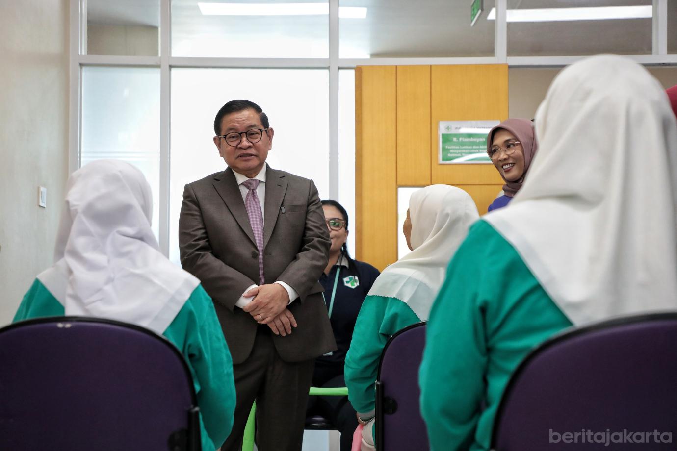 7.Pramono Resmikan Puskesmas Matraman