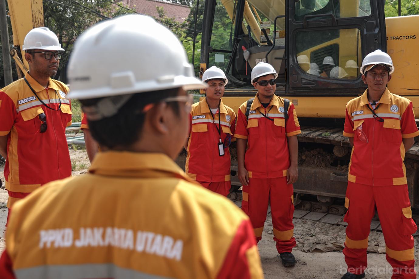 Warga Jakarta Utara Ikuti Pelatihan Pperator Ekskavator 1
