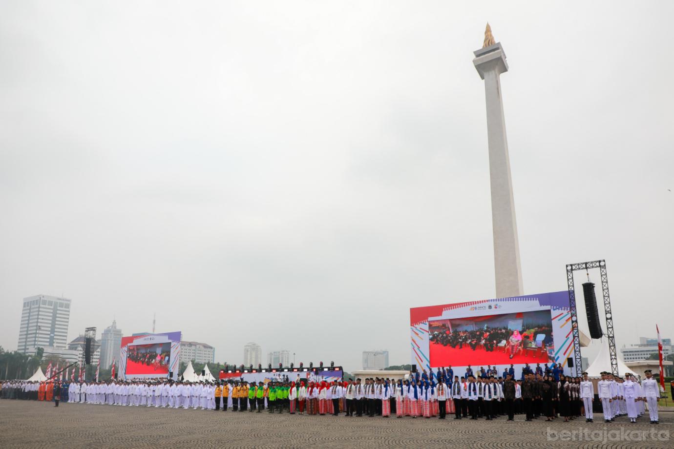 4 upacara hut dki 499