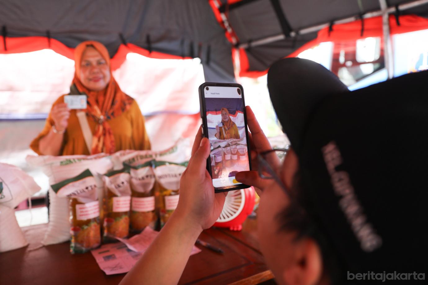 Pembagian Pangan Cipinang 4