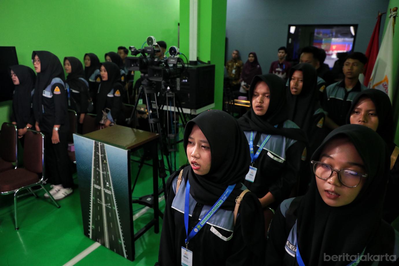 1.Kunjungan SMKN 1 Simpang Pematang ke Berita Jakarta
