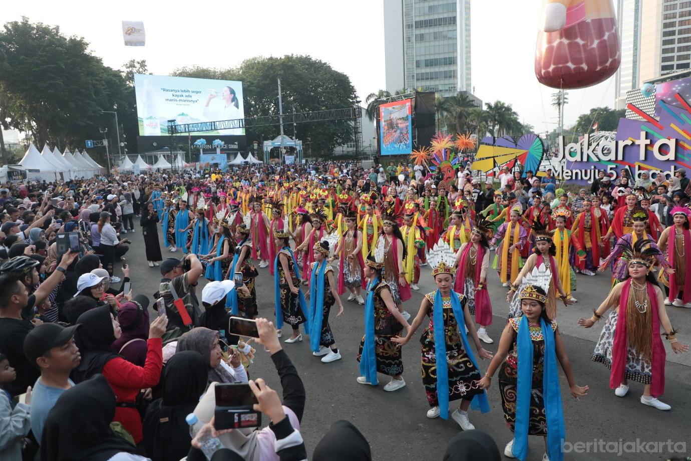 4.Jakarta Warna warni 1