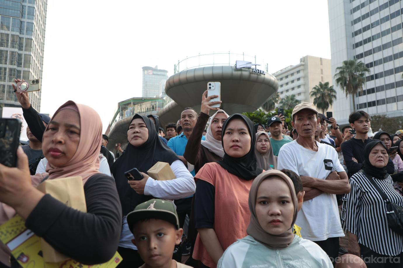 8.Jakarta Warna warni