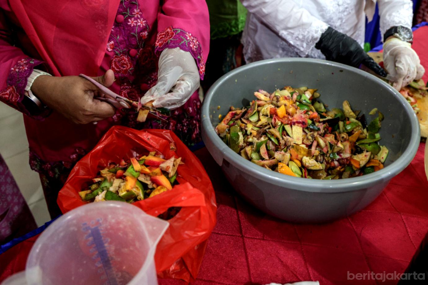 3 Workshop Pembuatan Ekoenzim serentak di Lima Wilayah 3